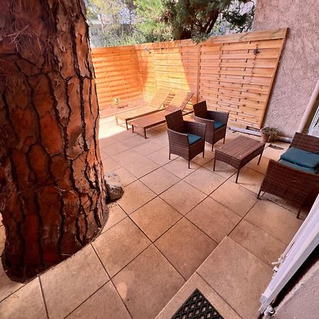 Sympathique Studio En Rez De Jardin Dans Residence Hyères Екстериор снимка